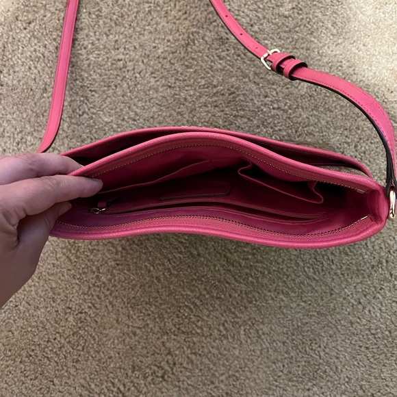 Like New Coach Crossbody! - Picture 4 of 6